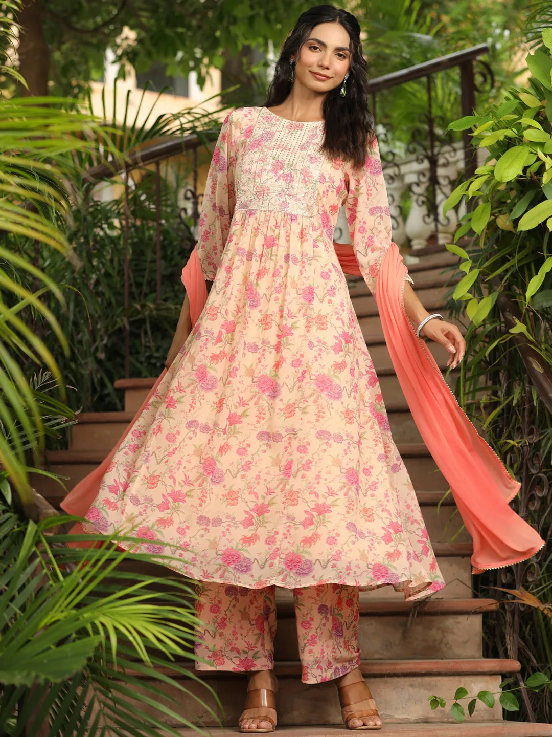 Women Georgette Peach Kurta Set